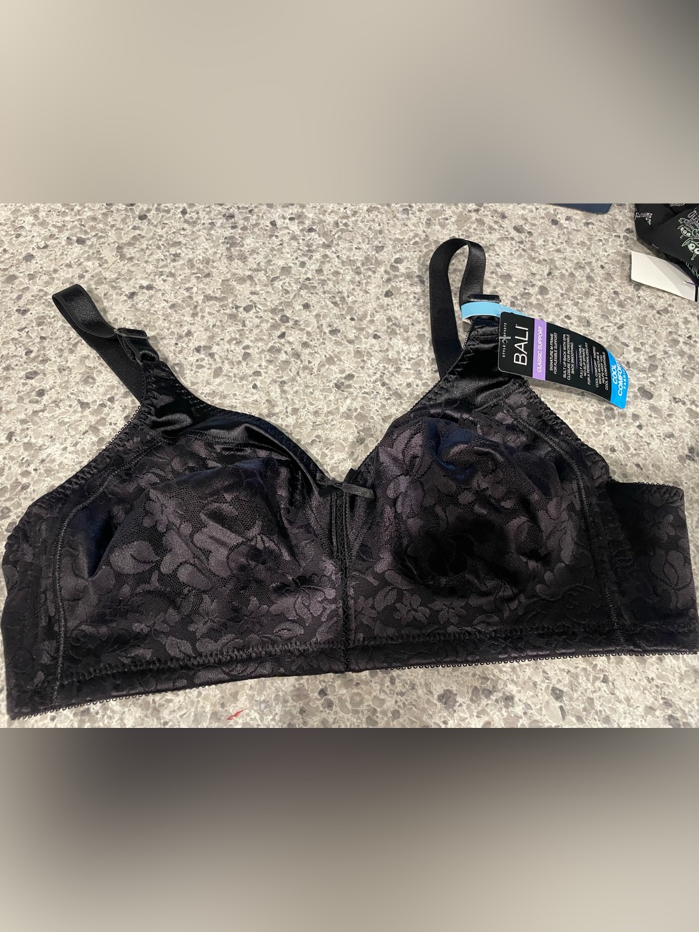 Bali Classic Support Black Floral Lace Cool Comfort  Fabric Bra Back Closure
38C